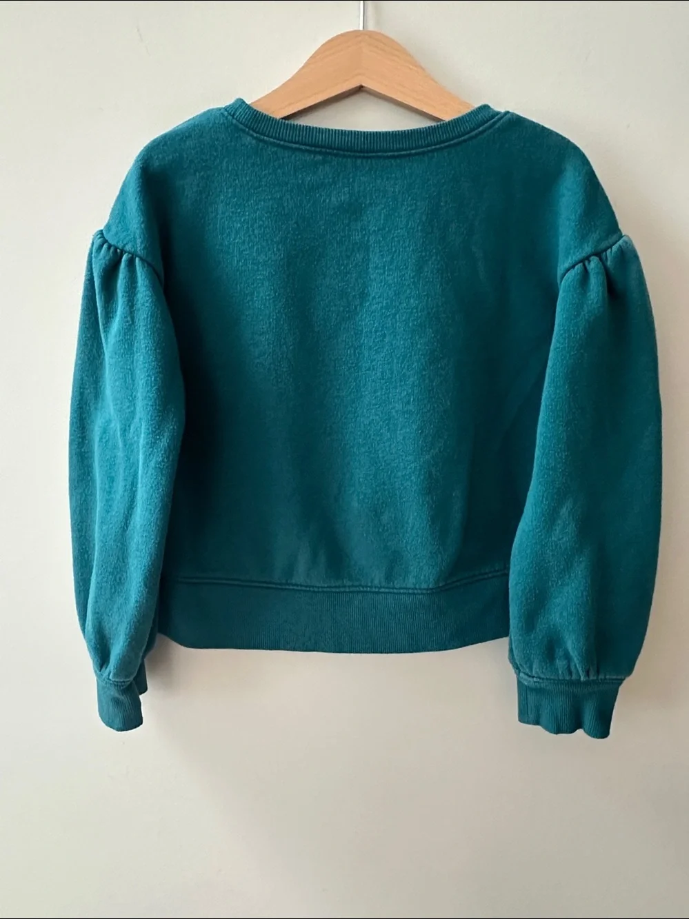 8/$25 Jumping beans Teal Sequin Star Sweatshirt Girls Size 6